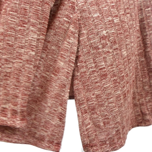Pink Lattice Shoulder Tunic Top - Picture 7 of 7
